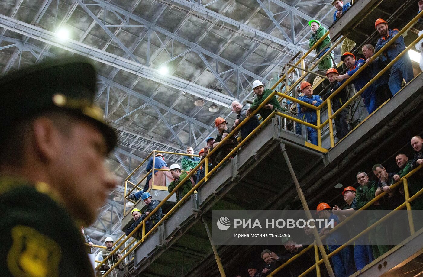 Спуск на воду подводной лодки "Можайск" в Санкт-Петербурге