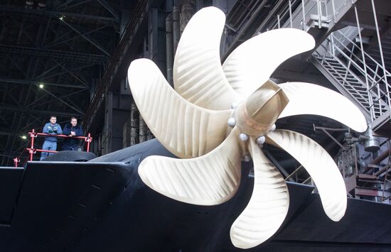 Спуск на воду подводной лодки "Можайск" в Санкт-Петербурге