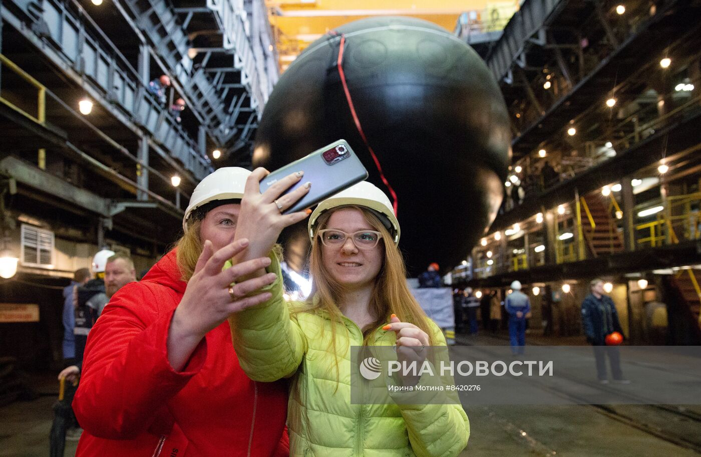 Спуск на воду подводной лодки "Можайск" в Санкт-Петербурге