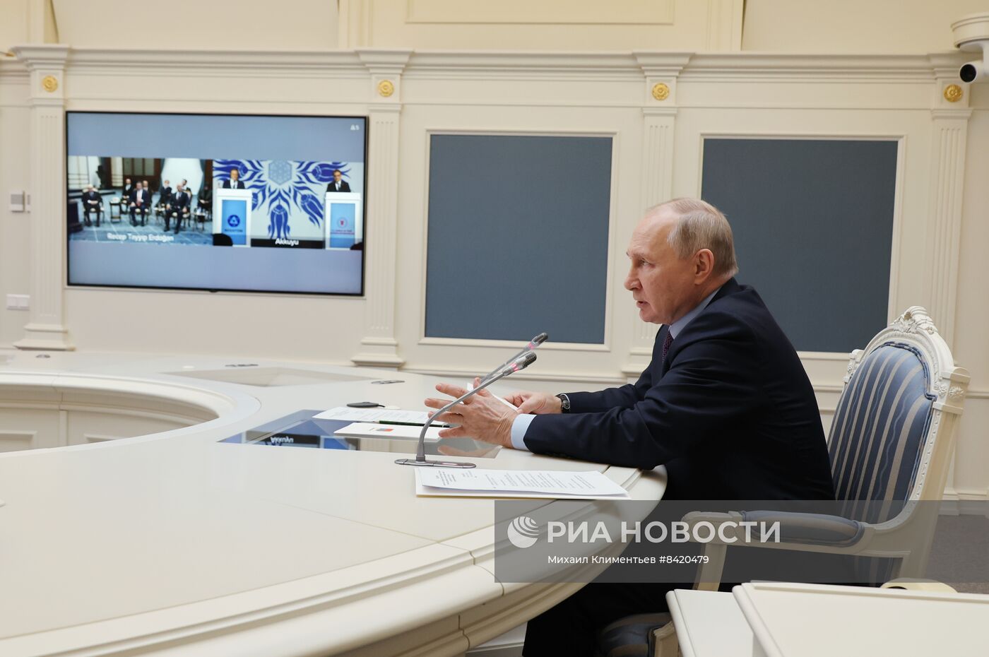 Президент РФ В. Путин принял участие в церемонии по случаю доставки ядерного топлива на АЭС "Аккую"