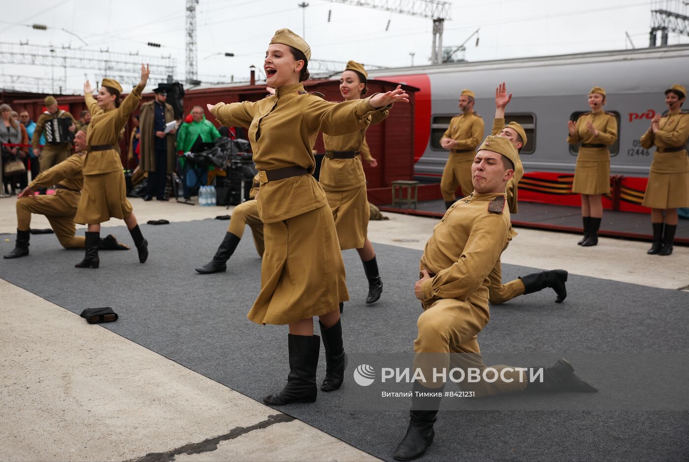 Прибытие ретро-поезда "Победа" в Новороссийск