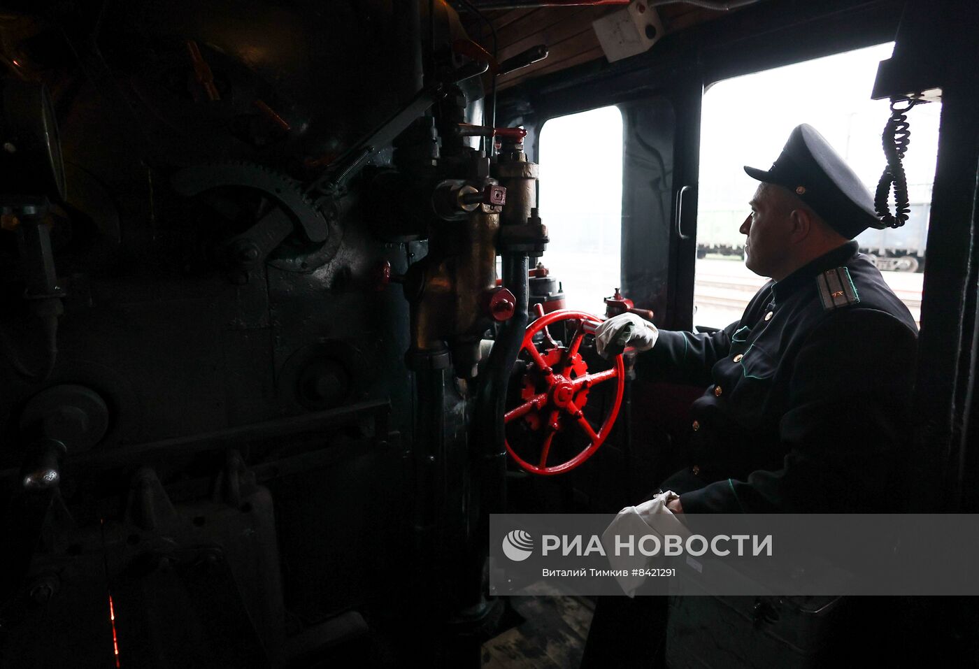 Прибытие ретро-поезда "Победа" в Новороссийск