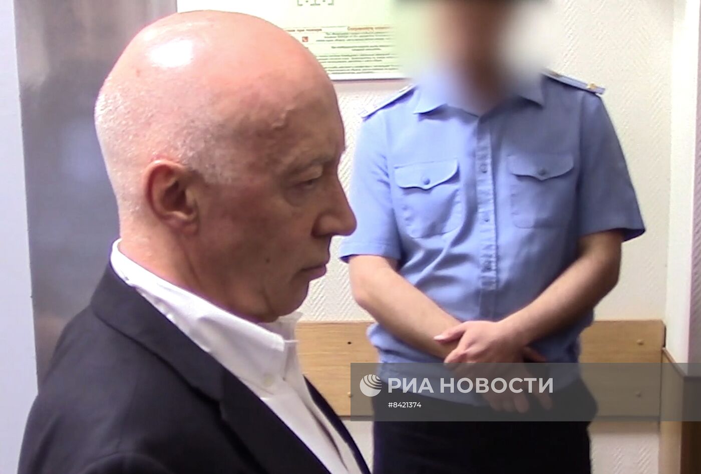 Суд арестовал ректора ВАВТ С. Синельникова-Мурылева