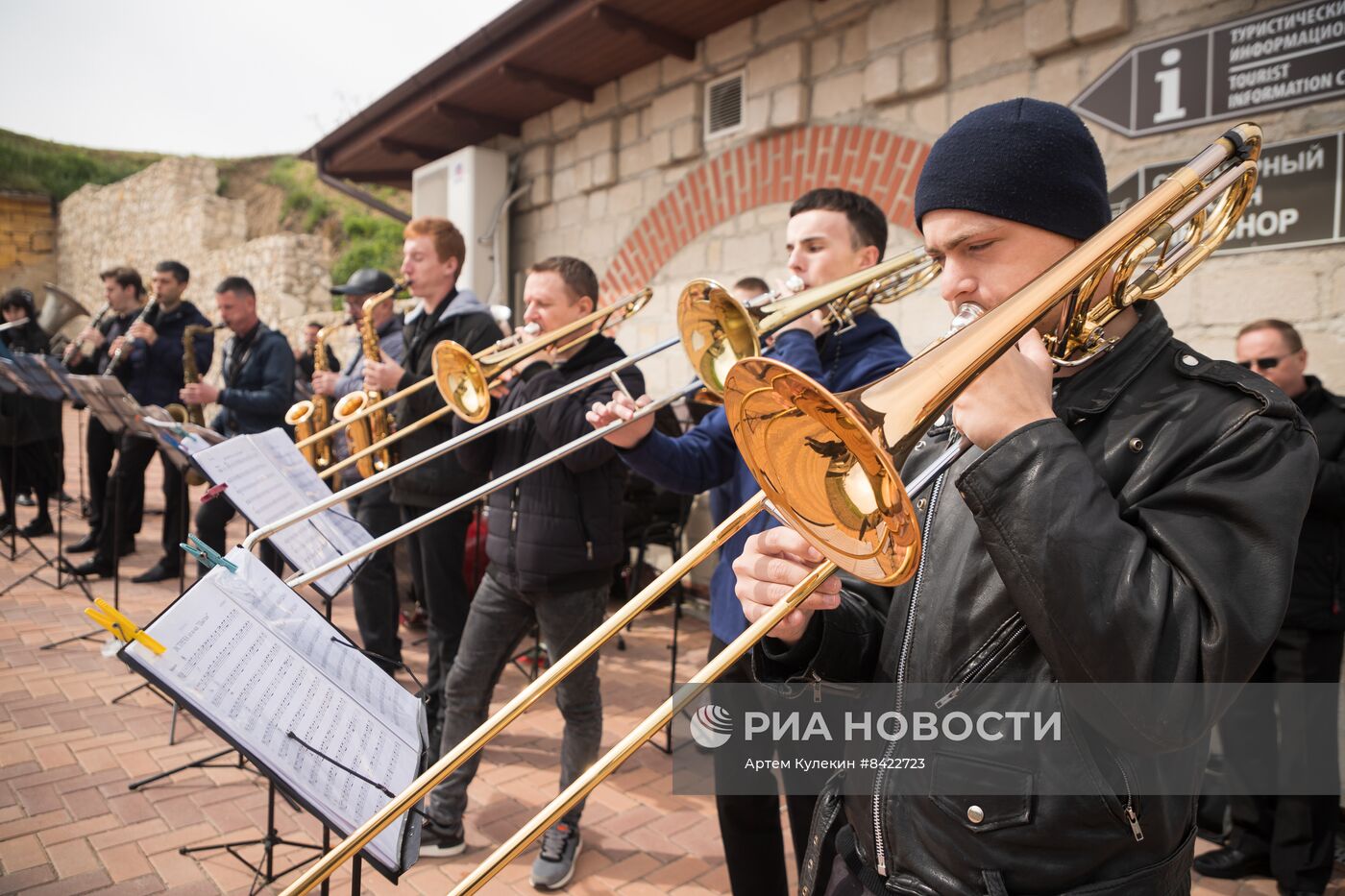 Фестиваль "Первомайский пикник" в Бендерской крепости