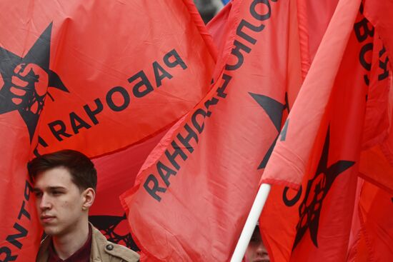 Встреча депутатов-коммунистов с избирателями в Москве 