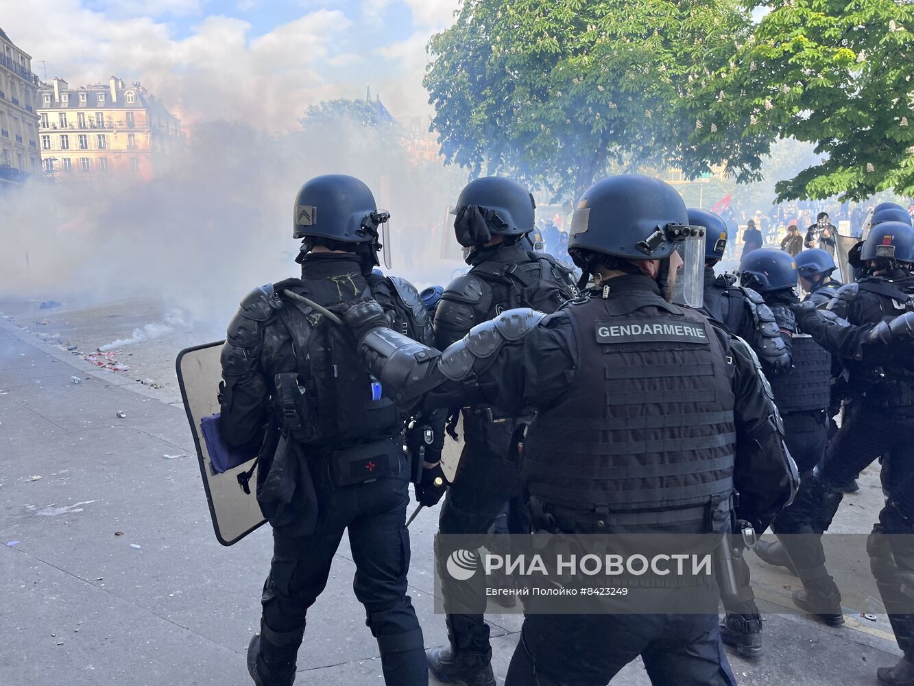 Беспорядки на первомайской акции в Париже