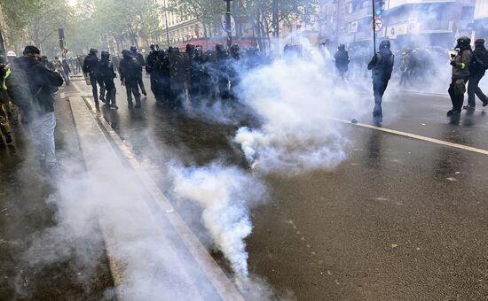 Беспорядки на первомайской акции в Париже