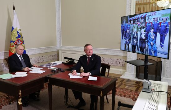 Президент РФ В. Путин принял участие в мероприятии по случаю возобновления трамвайного движения в Мариуполе