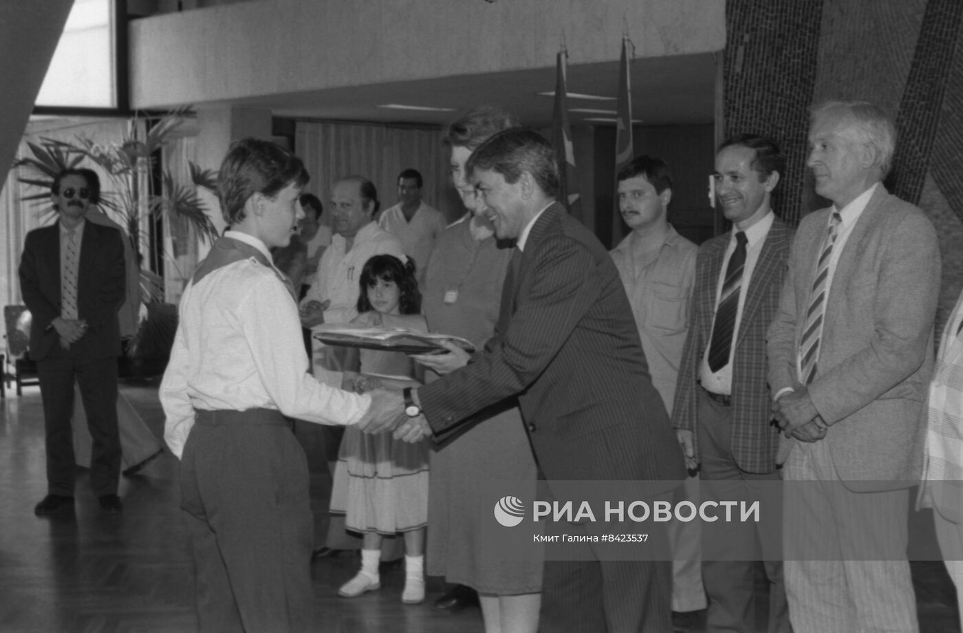 Встреча посла Республики Куба в СССР  с советскими детьми