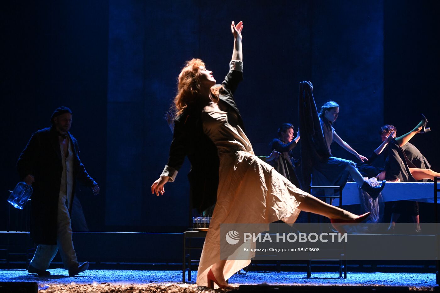 Спектакль "Мещане" в театре "Современник"