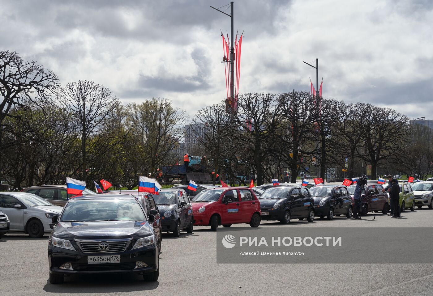 Автопробег "Бессмертный полк" в Санкт-Петербурге