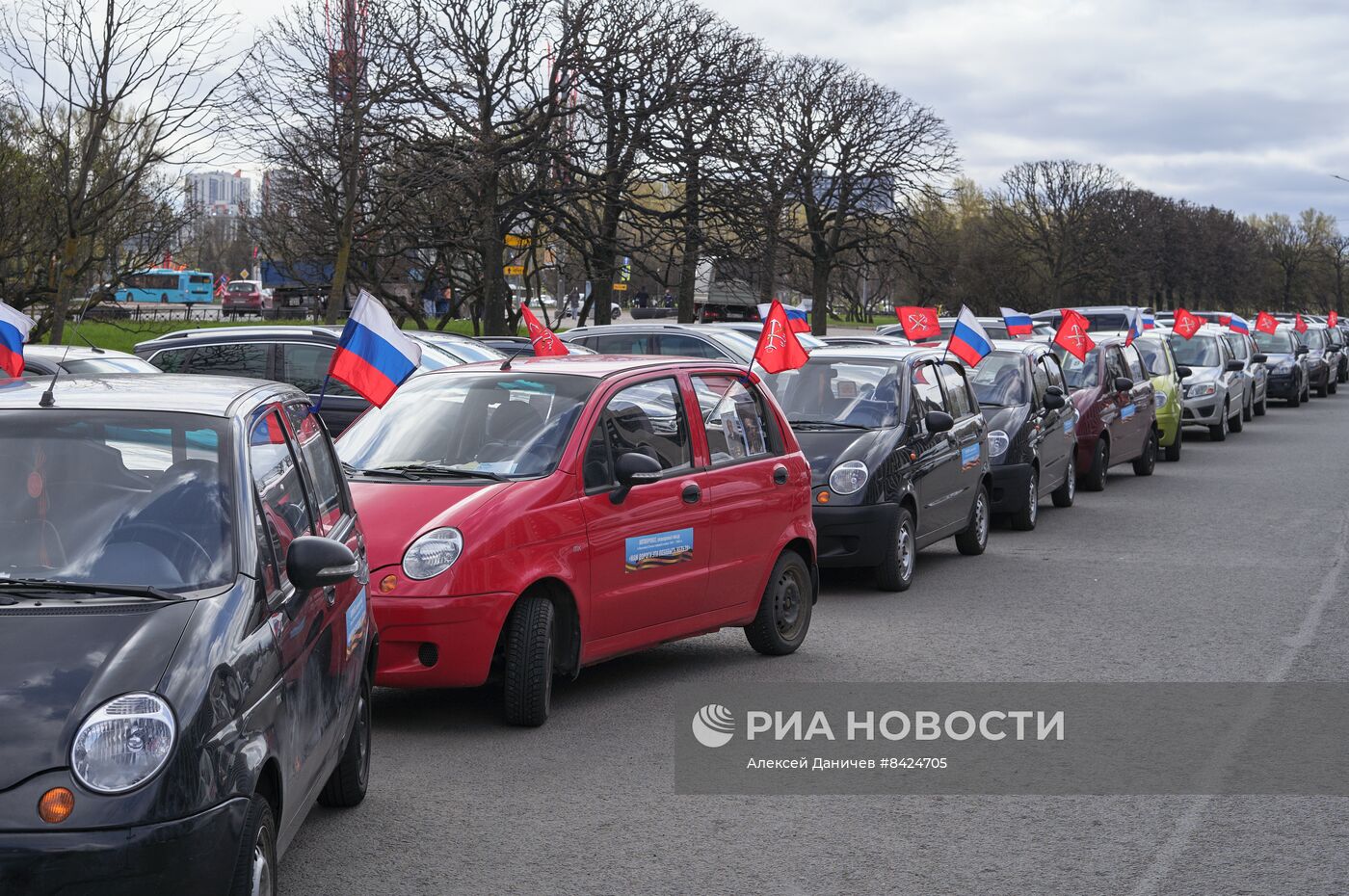 Автопробег "Бессмертный полк" в Санкт-Петербурге