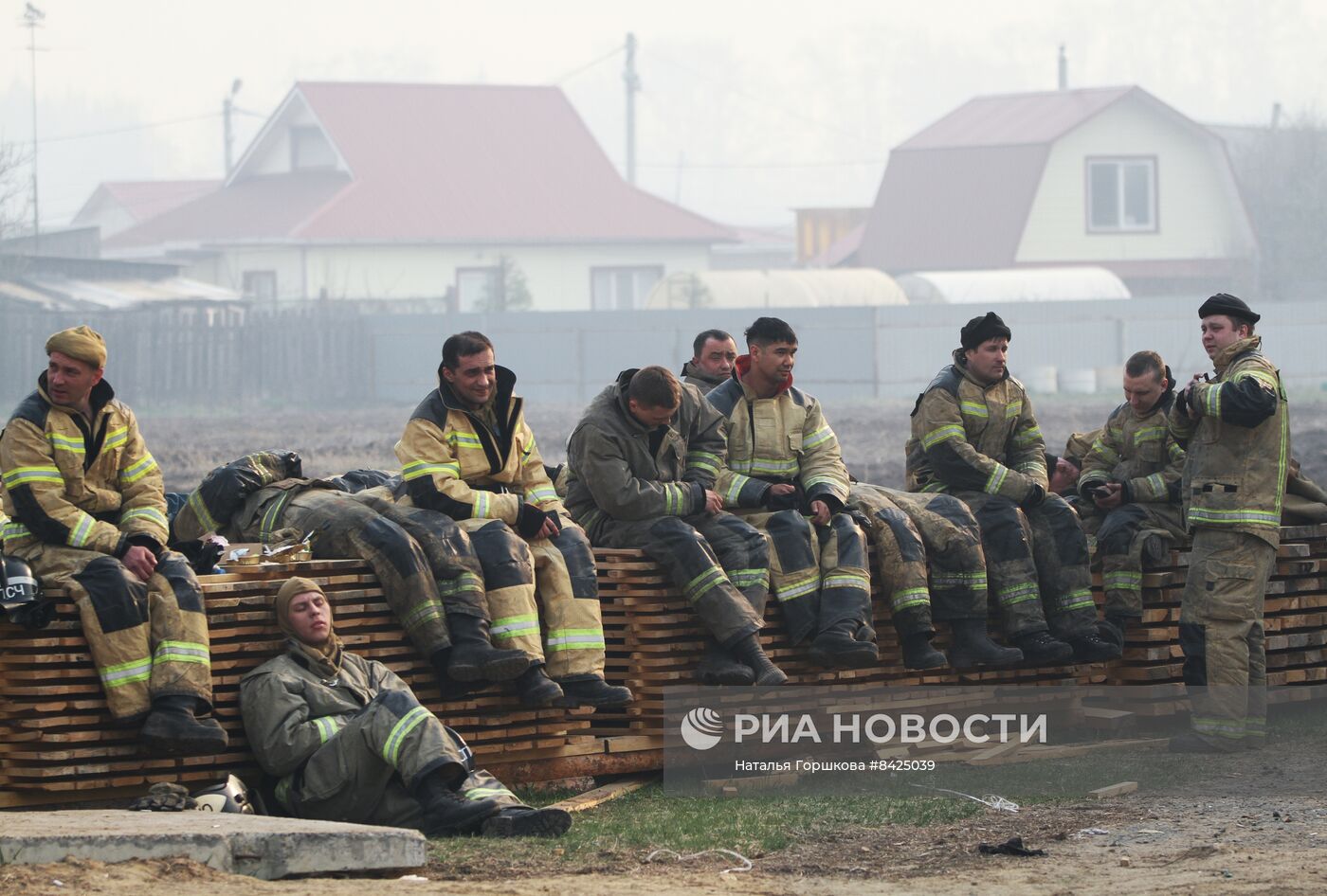 Пожар в Тюменской области у поселка Успенка | РИА Новости Медиабанк