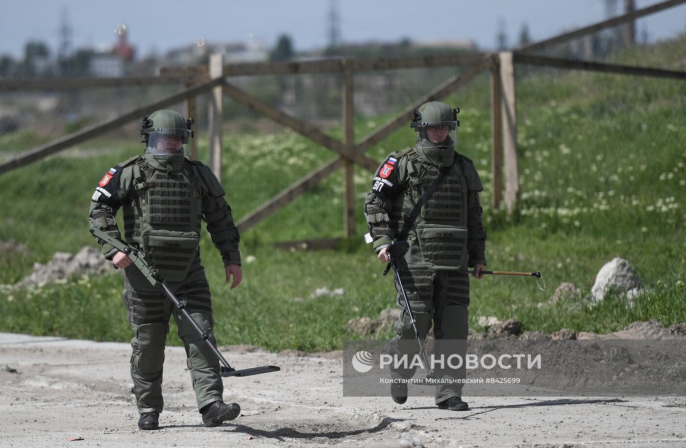 Восстановленный после подрыва мост между Мелитополем и пригородами в Запорожской области