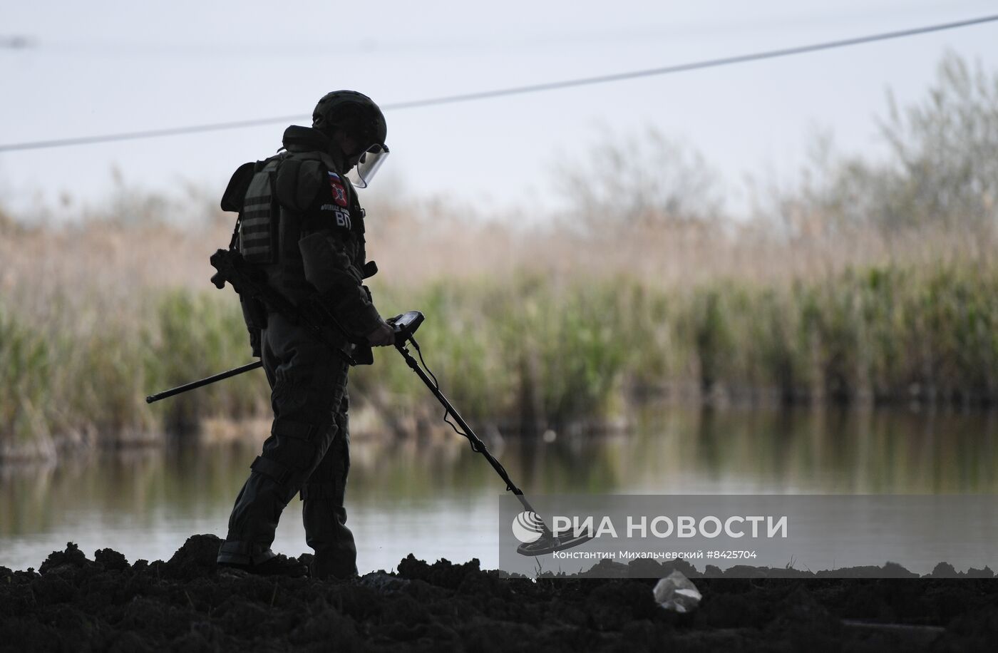 Восстановленный после подрыва мост между Мелитополем и пригородами в Запорожской области