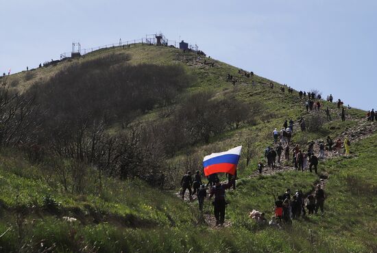 Массовое восхождение на гору Бештау в преддверии Дня Победы