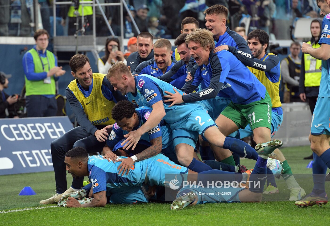 Футбол. РПЛ. Матч "Зенит" - "Спартак"