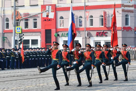 Парад Победы в городах России