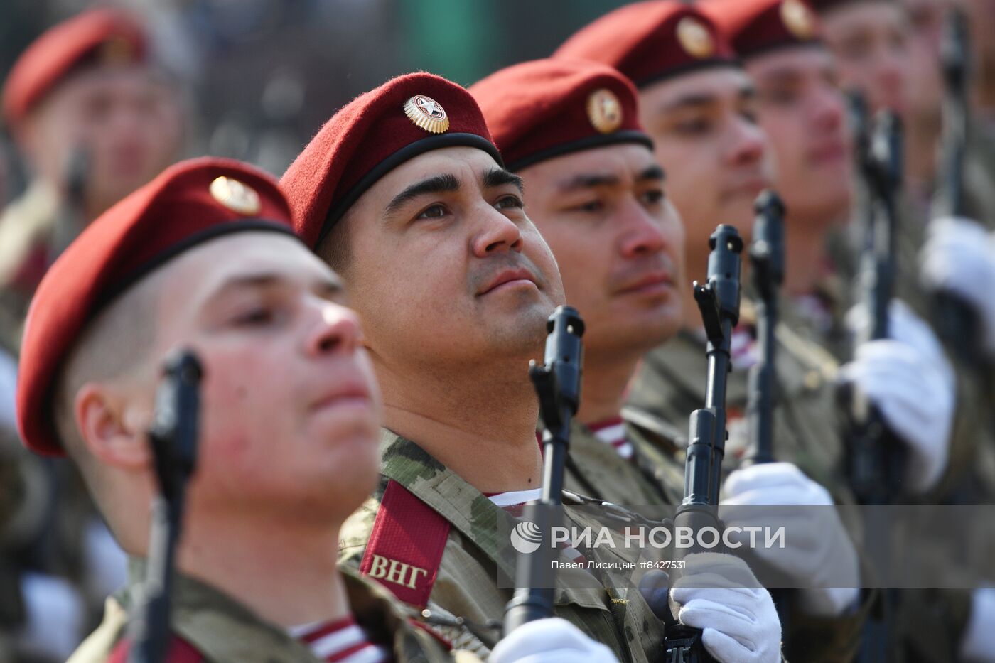 Парад Победы в городах России