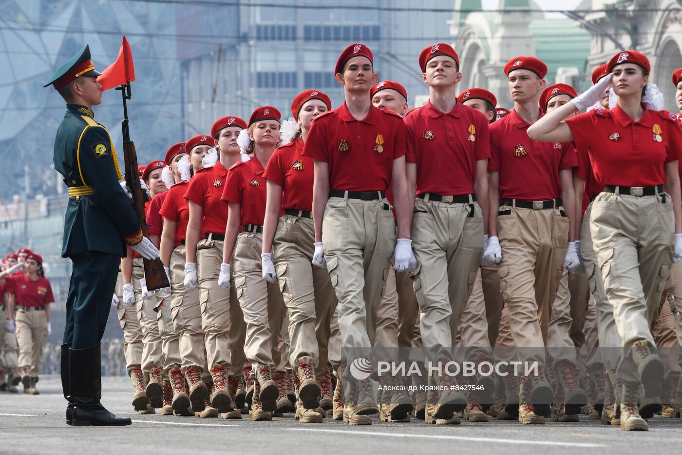 Парад Победы в городах России