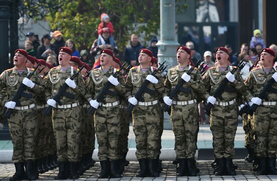 Парад Победы в городах России