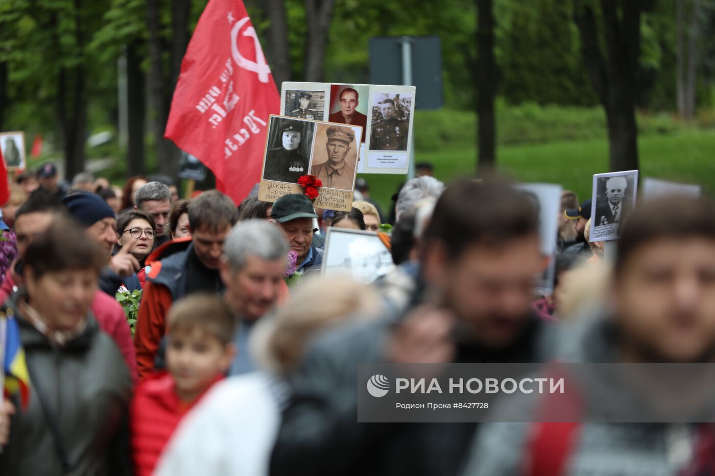 Акция "Бессмертный полк" в странах ближнего зарубежья