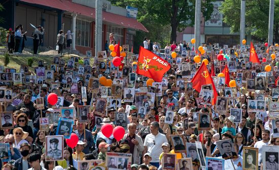 Акция "Бессмертный полк" в странах ближнего зарубежья