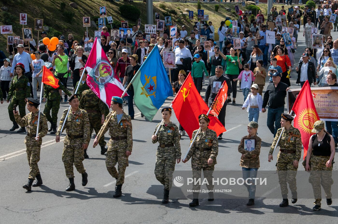 Акция "Бессмертный полк" в странах ближнего зарубежья