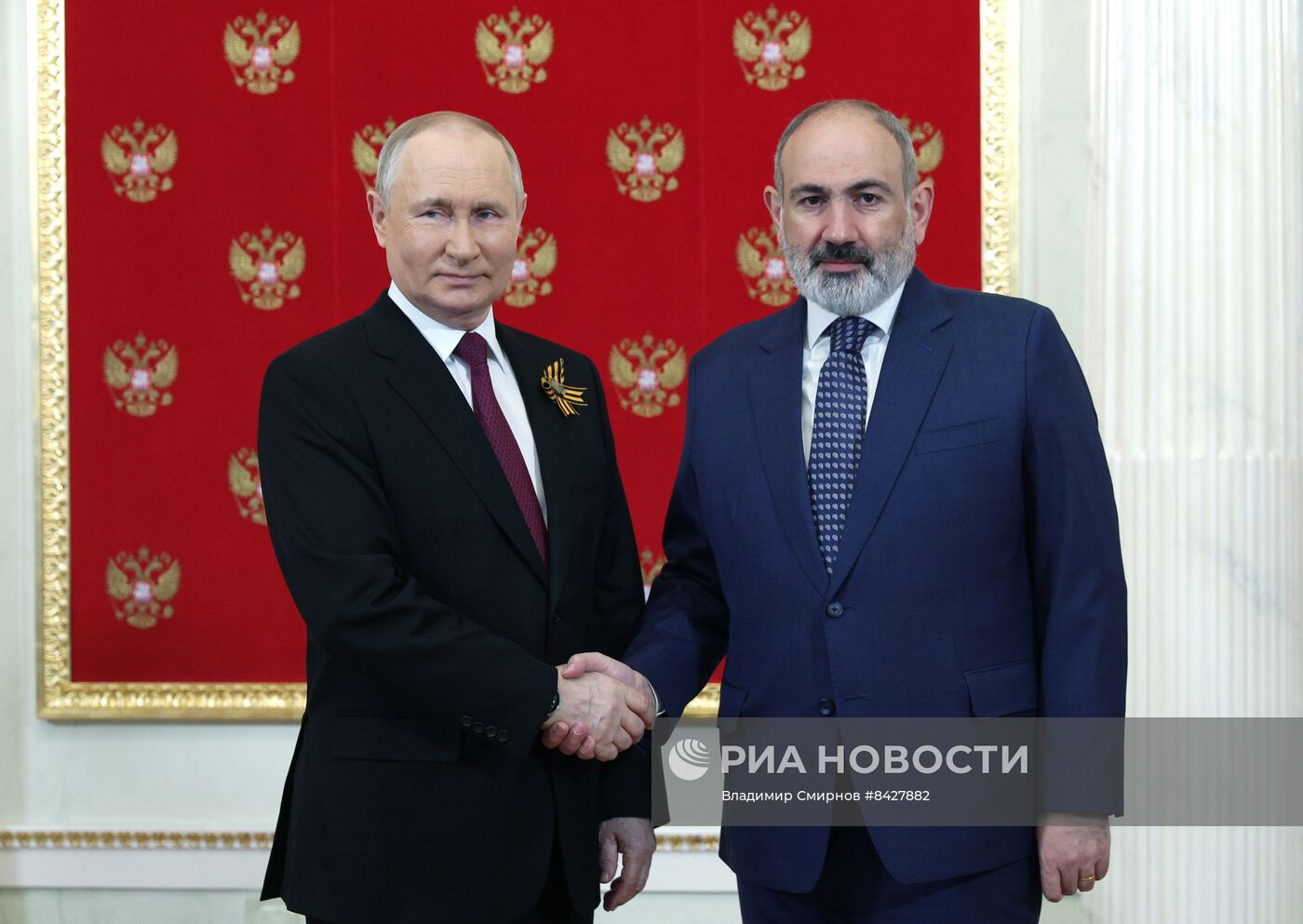 Встреча президента РФ В. Путина с гостями перед началом парада