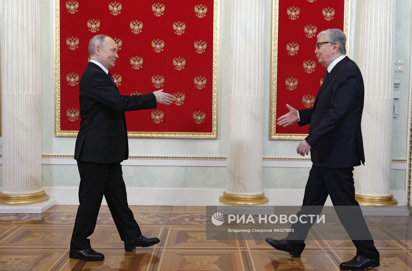 Встреча президента РФ В. Путина с гостями перед началом парада