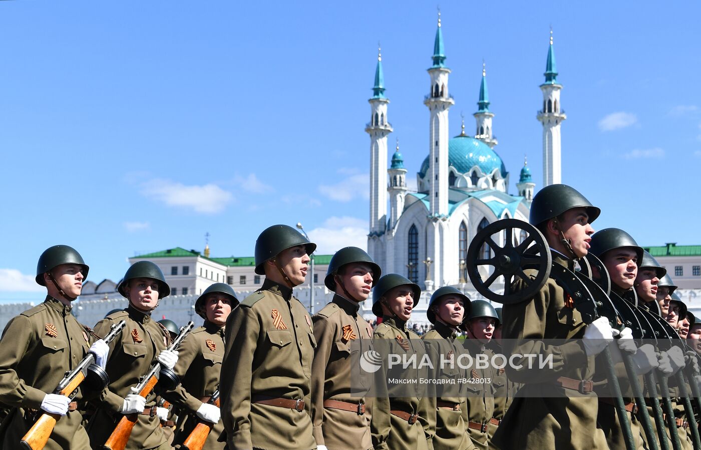 Парад Победы в городах России