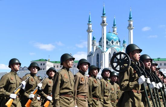 Парад Победы в городах России