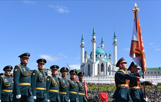 Парад Победы в городах России