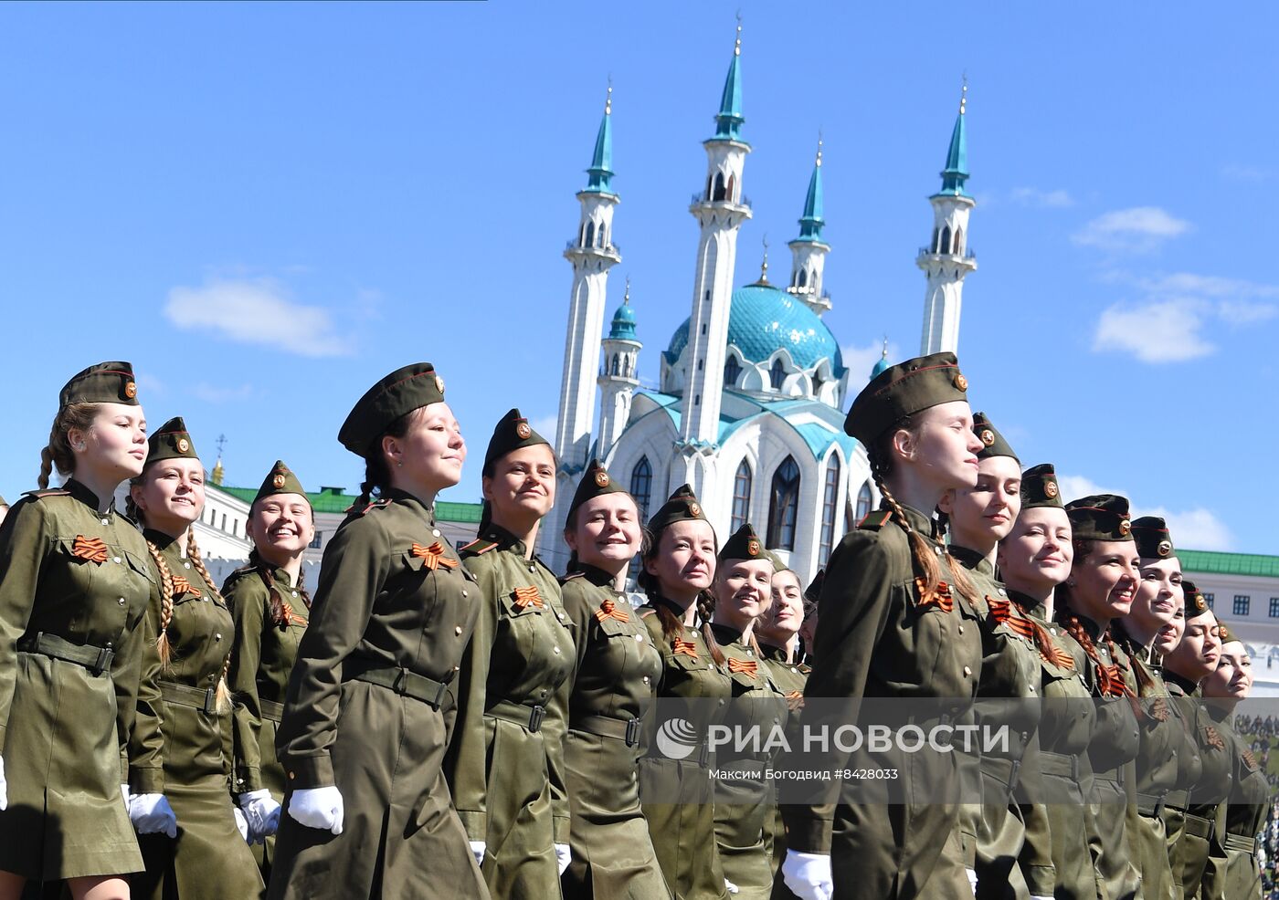 Парад Победы в городах России