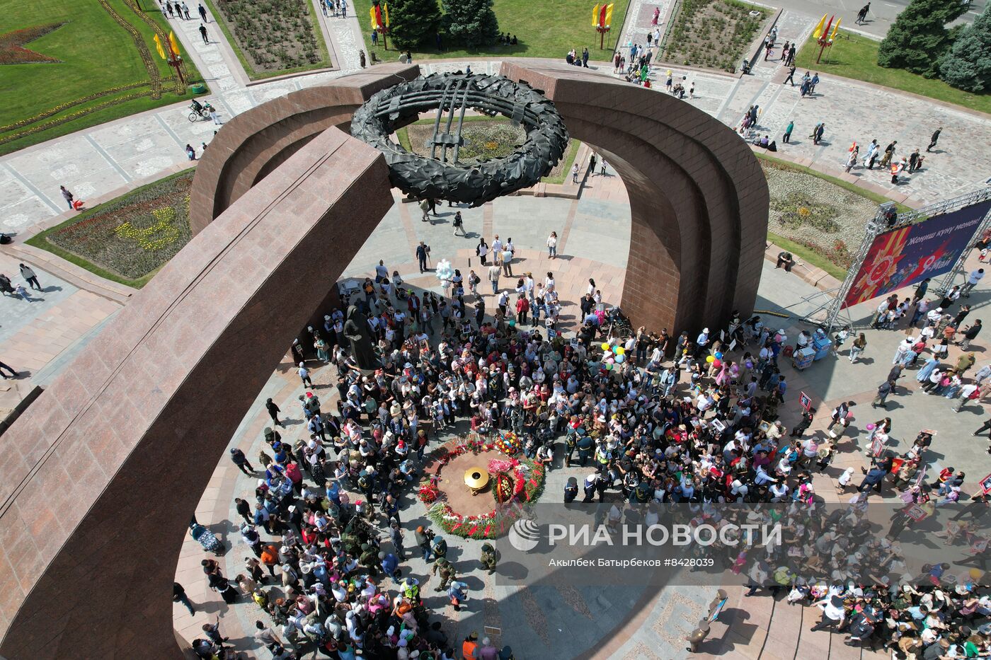 Акция "Бессмертный полк" в странах ближнего зарубежья