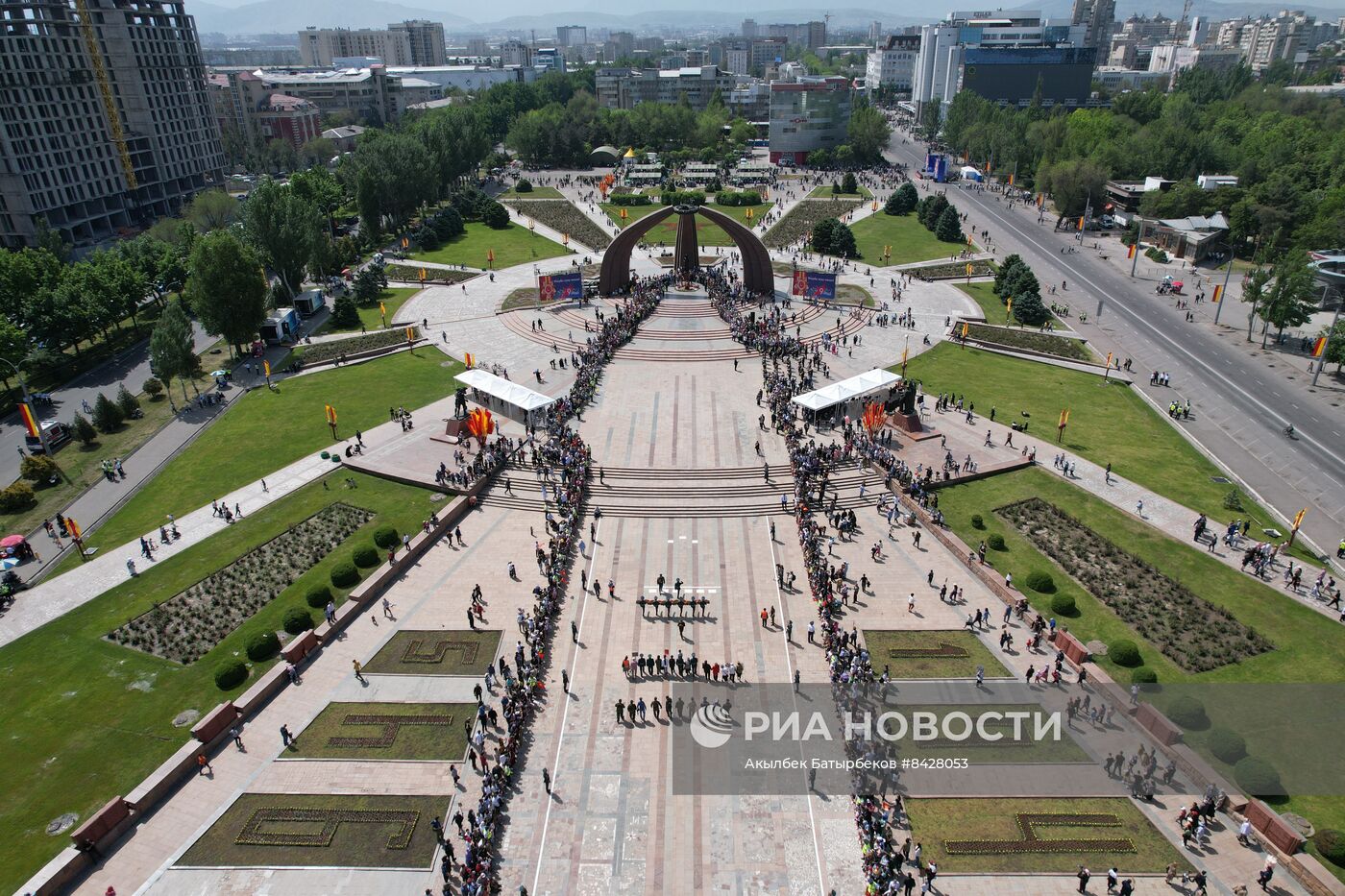 Акция "Бессмертный полк" в странах ближнего зарубежья