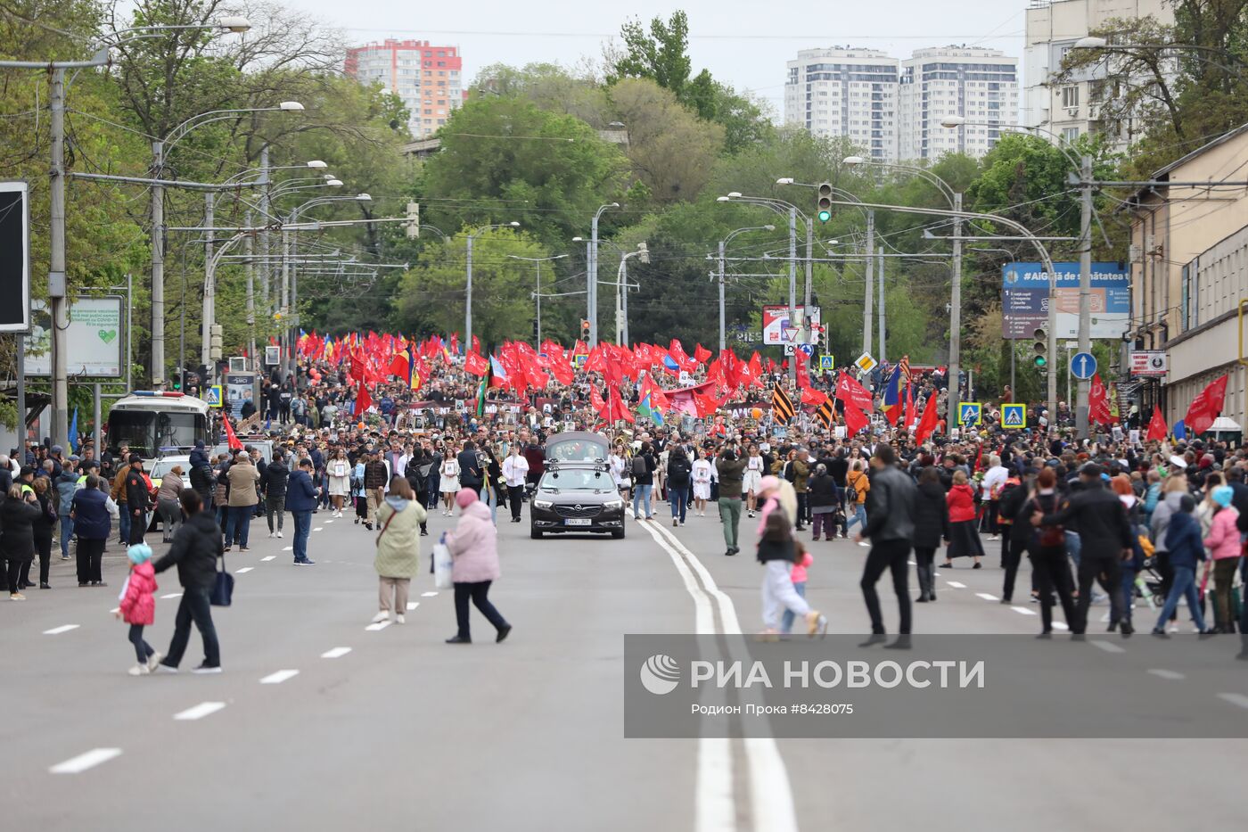 Акция "Бессмертный полк" в странах ближнего зарубежья