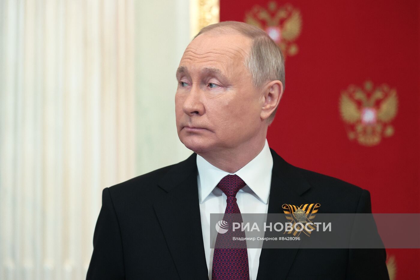 Встреча президента РФ Путина с гостями перед началом парада