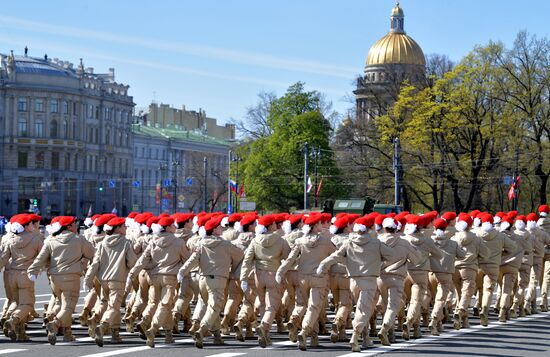 Парад Победы в городах России