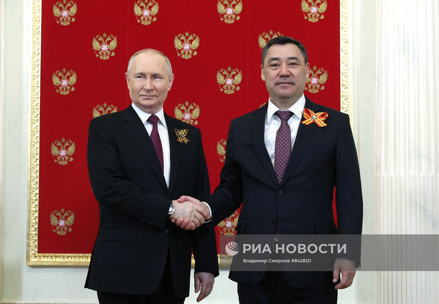 Встреча президента РФ В. Путина с гостями перед началом парада