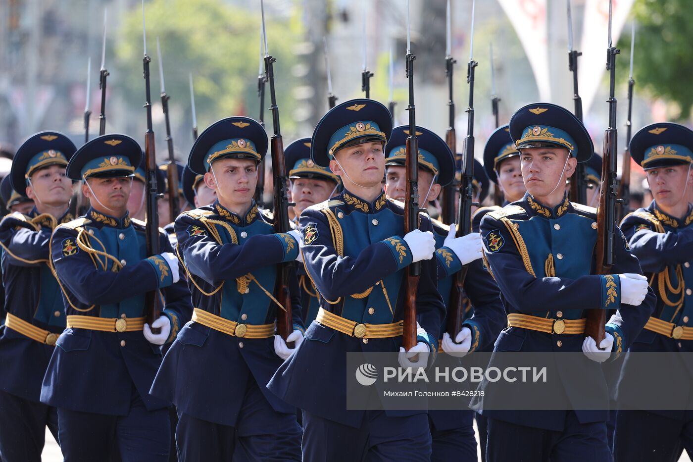 Парад Победы в городах России