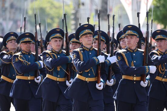 Парад Победы в городах России