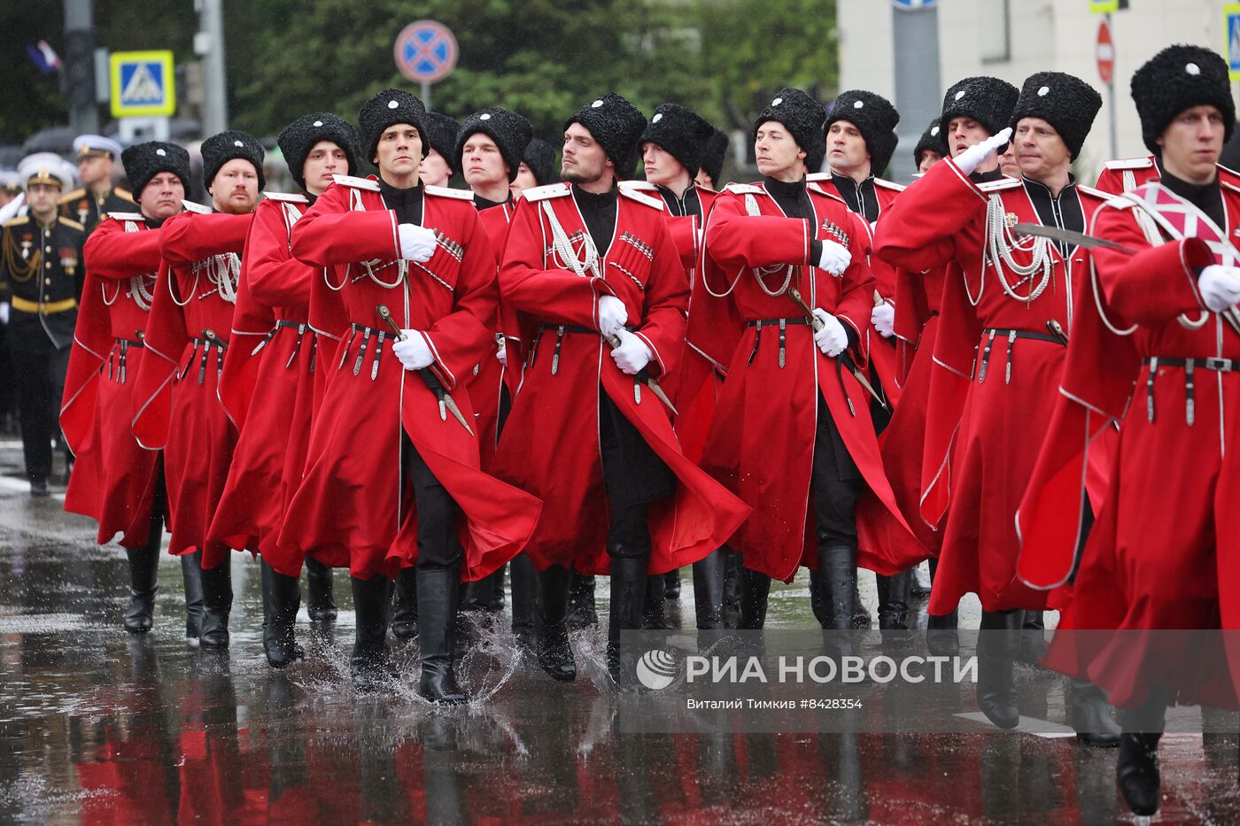 Парад Победы в городах России