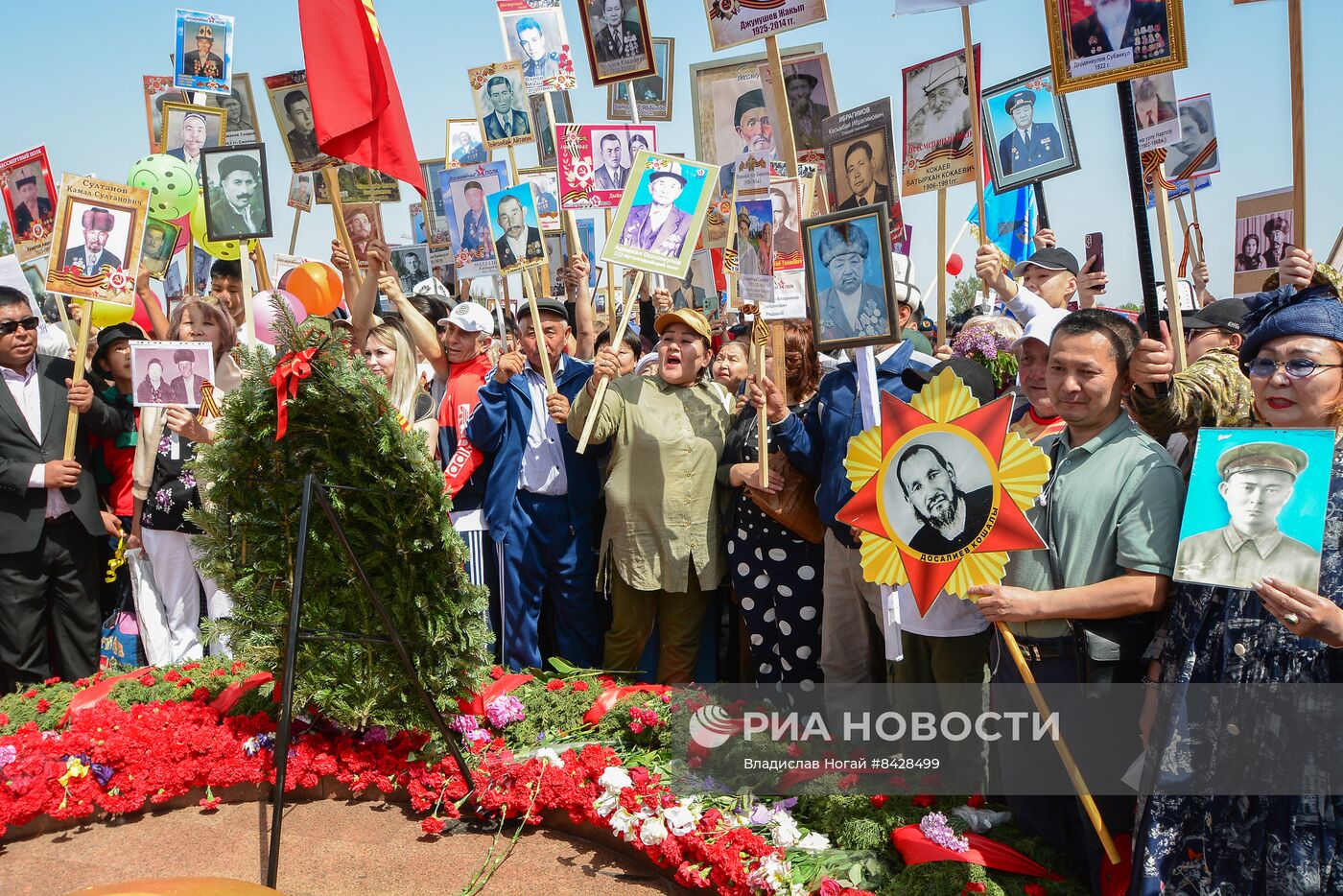 Акция "Бессмертный полк" в странах ближнего зарубежья