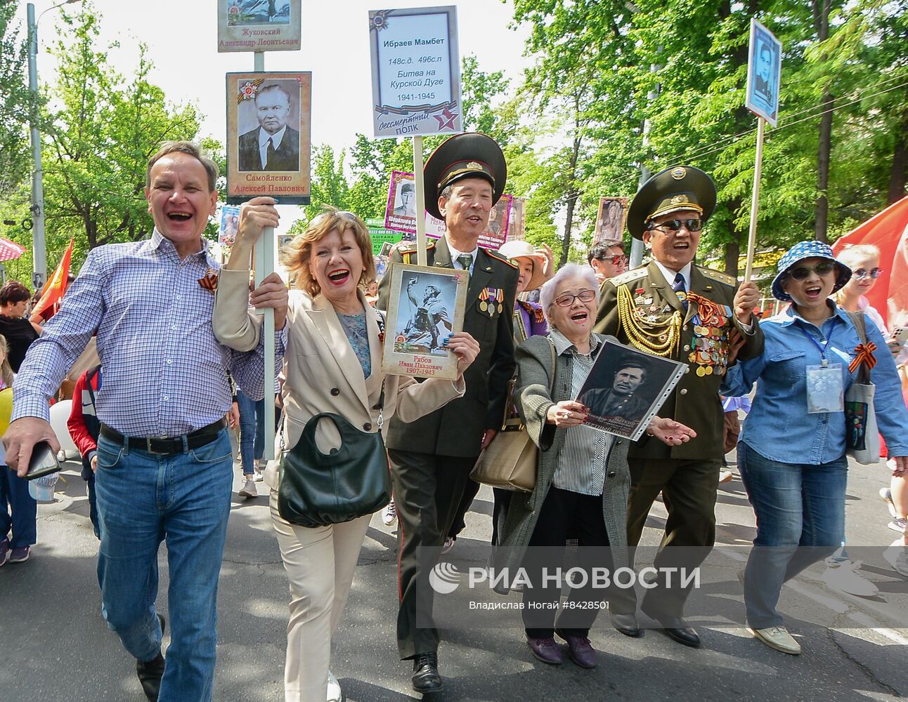 Акция "Бессмертный полк" в странах ближнего зарубежья