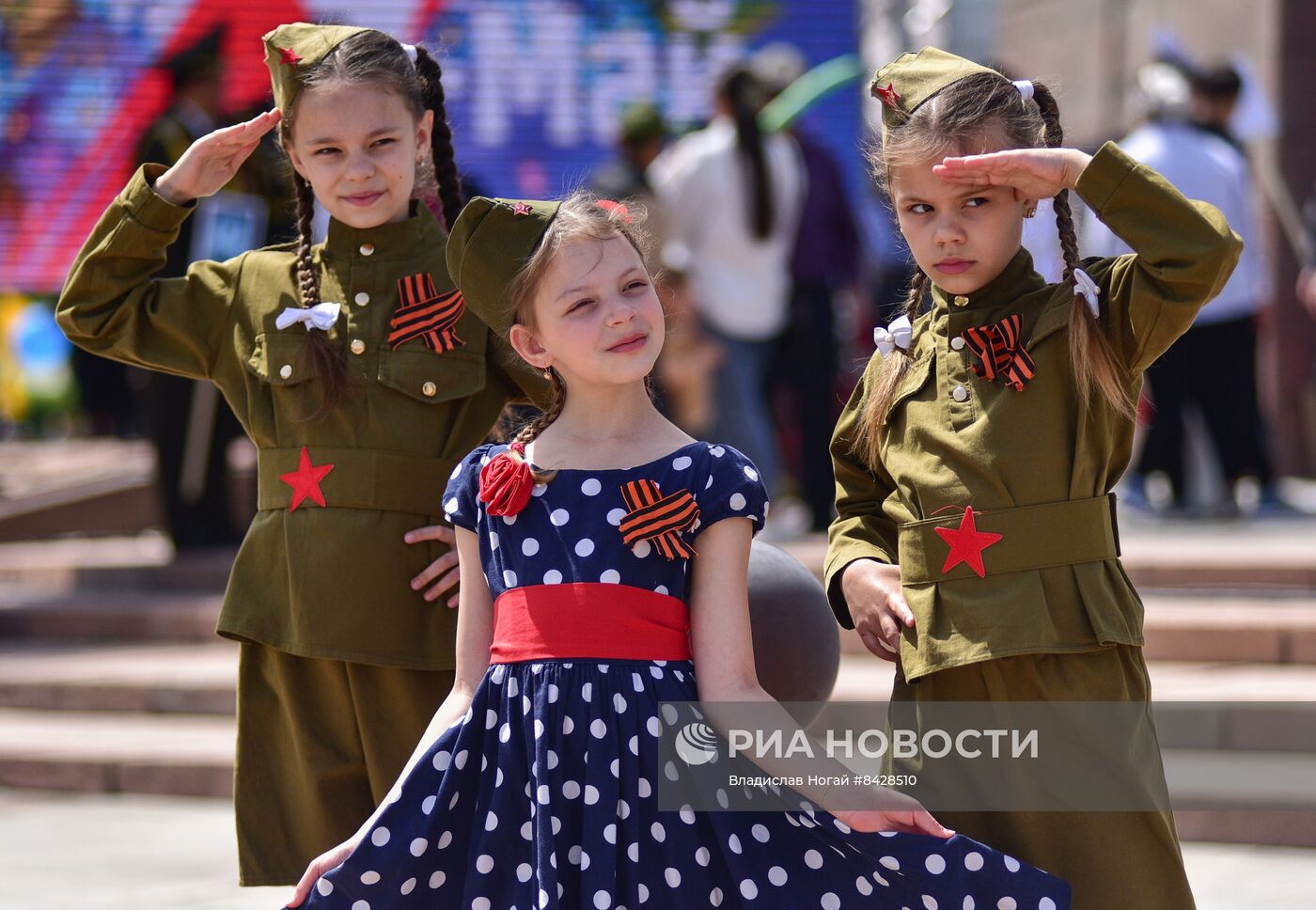 Акция "Бессмертный полк" в странах ближнего зарубежья