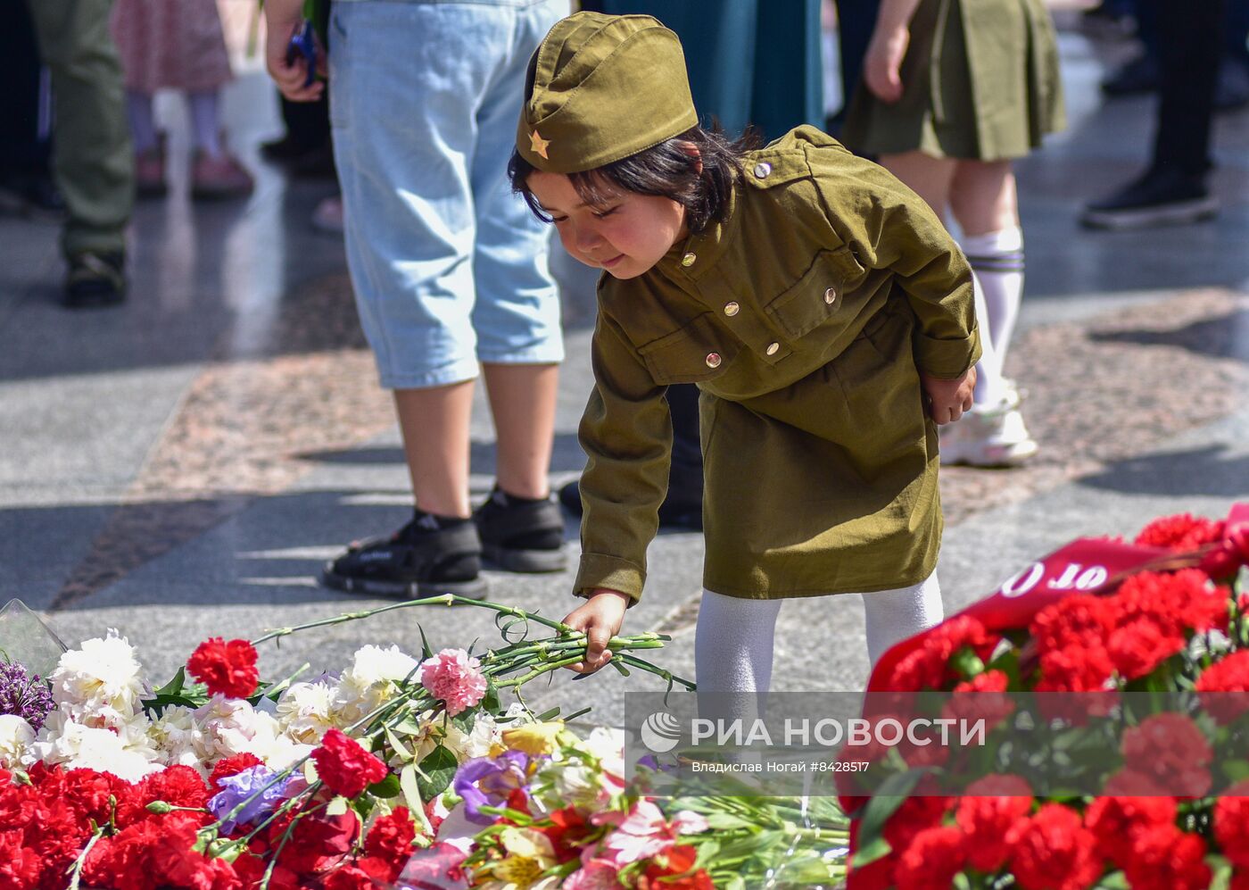 Акция "Бессмертный полк" в странах ближнего зарубежья