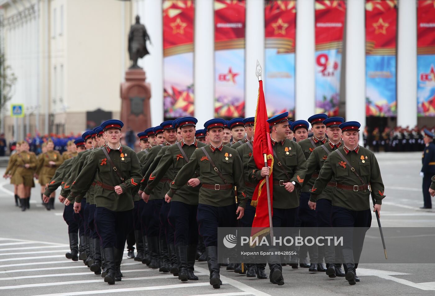 Парад Победы в городах России