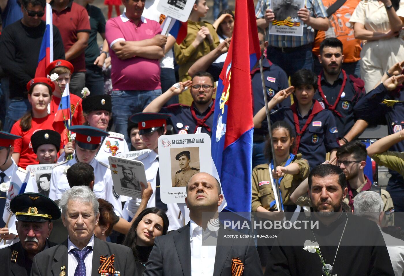 Акция "Бессмертный полк" в странах ближнего зарубежья