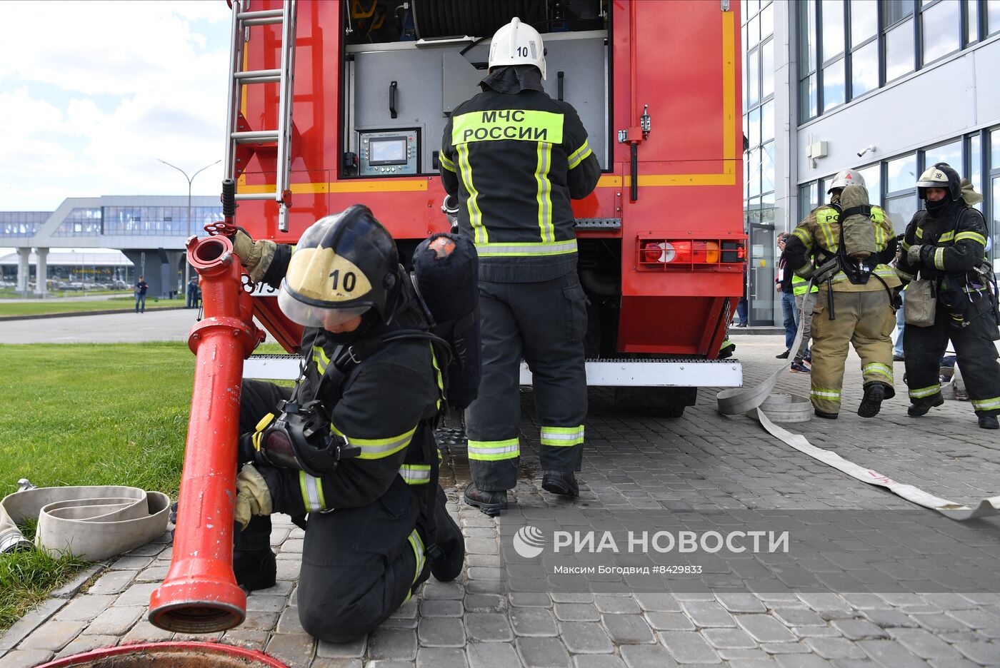 Учения по предотвращению ЧС на форуме "Россия - Исламский мир" в Казани